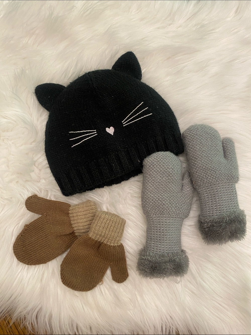 Toddler Black Cat Beanie with Gray and Brown Mittens Set